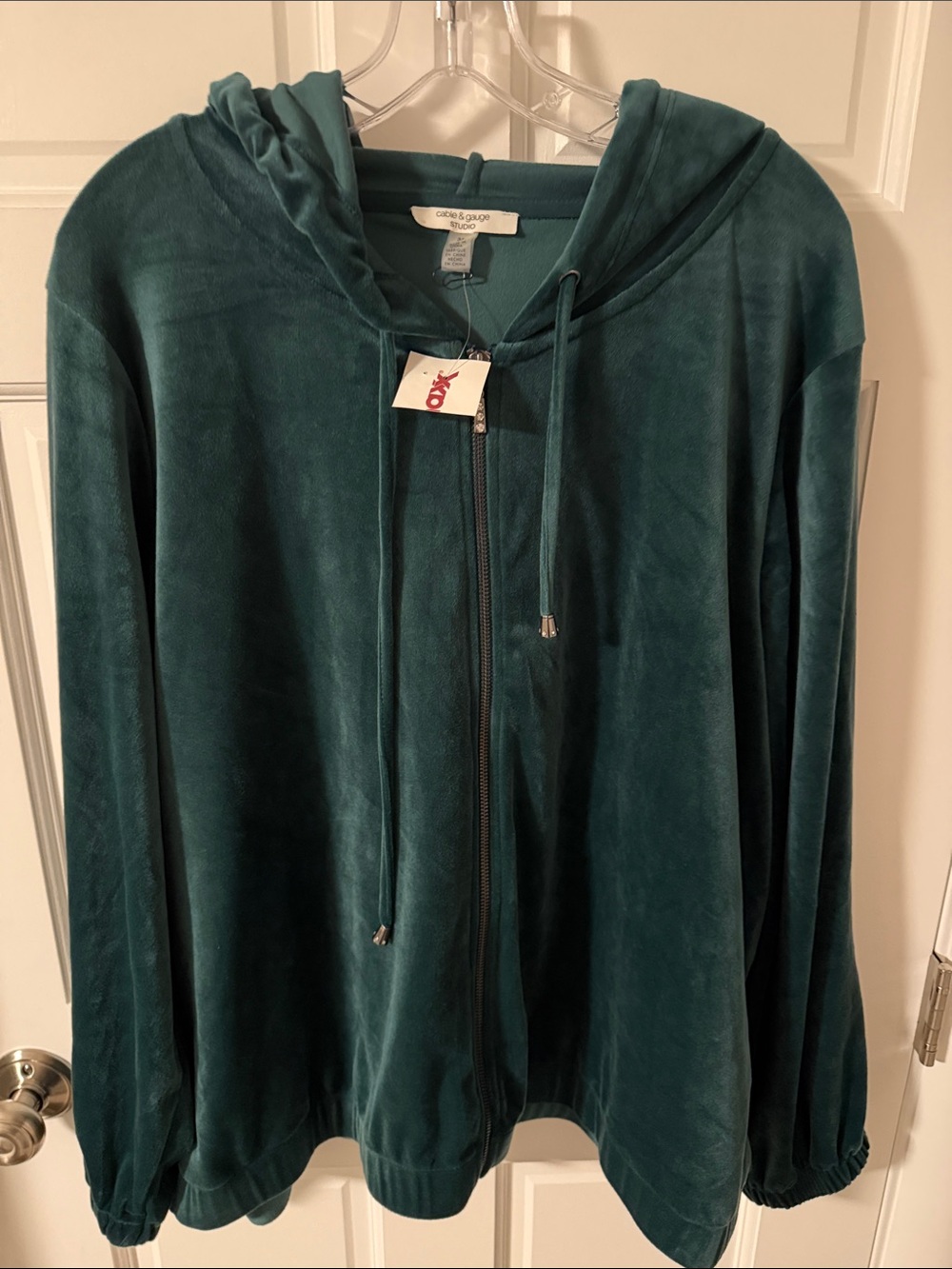 NWT Cable & Gauge Studio Emerald Green
Velour Full Zip Hoodie Jacket Size 3X